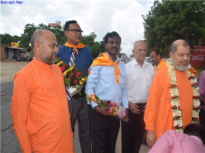 ARRIVAL OF SWAMI TEJOMAYANANDA JI IN BOKARO.jpg